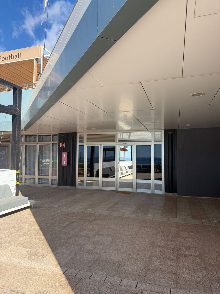 in front view club
